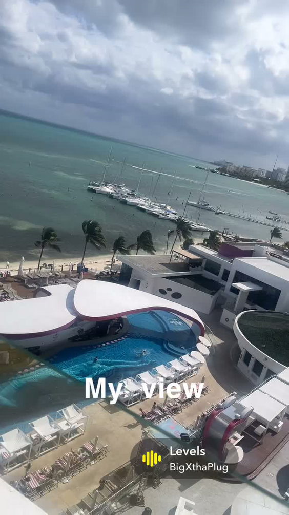 City Moment · Cancún