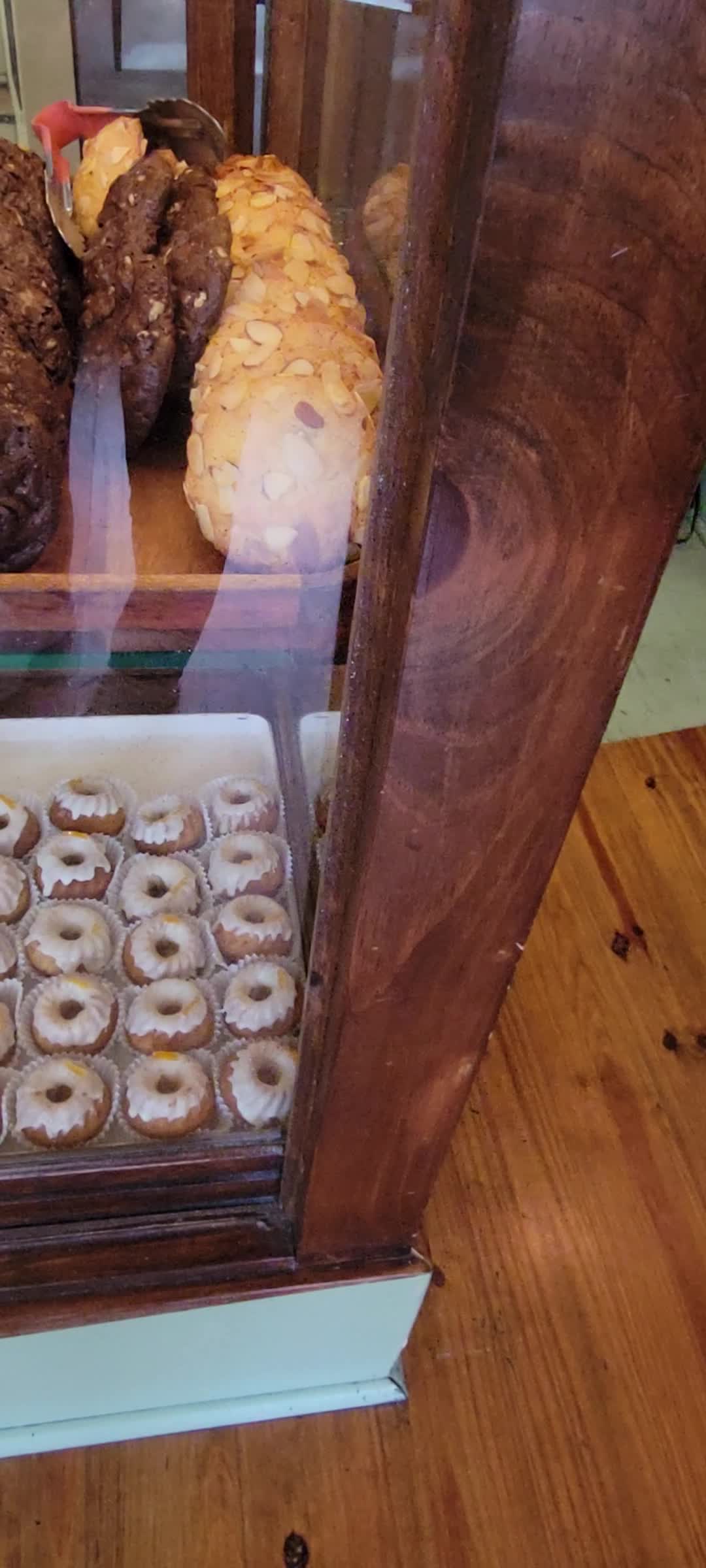 Erie Coffeeshop & Bakery