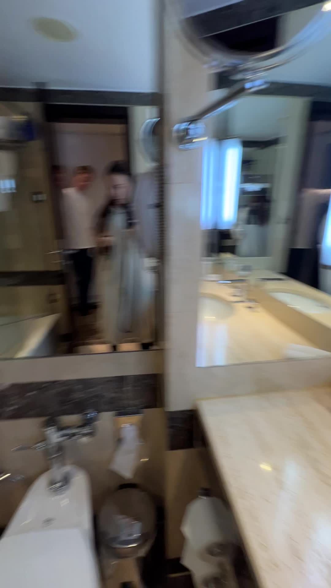 Radisson Blu Hotel, Dubai Deira Creek