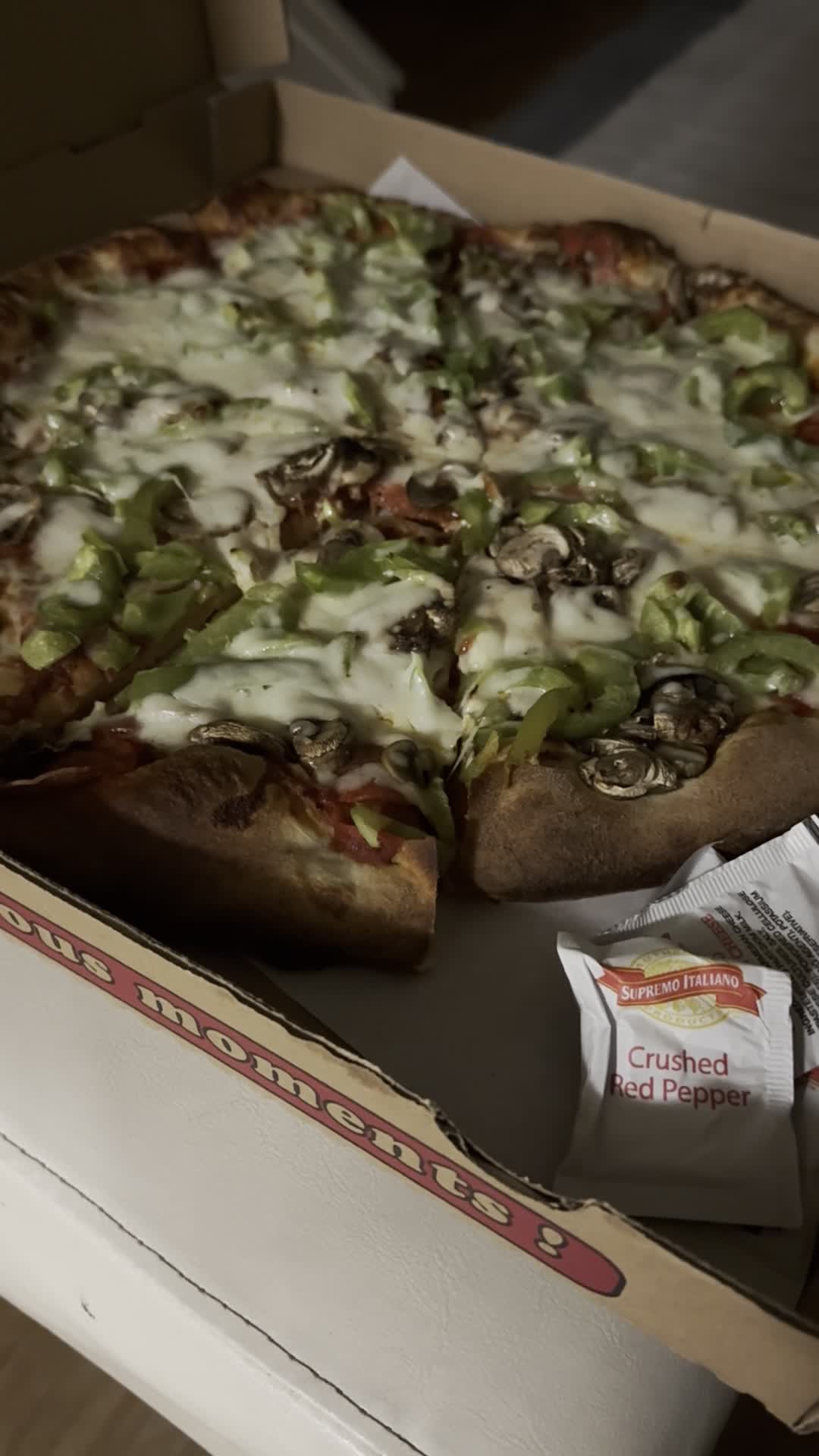 Lucy's Pizza & Burgers
