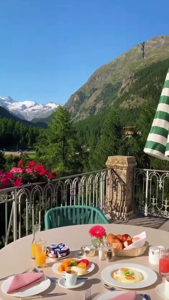 Grand Hotel Kronenhof Pontresina