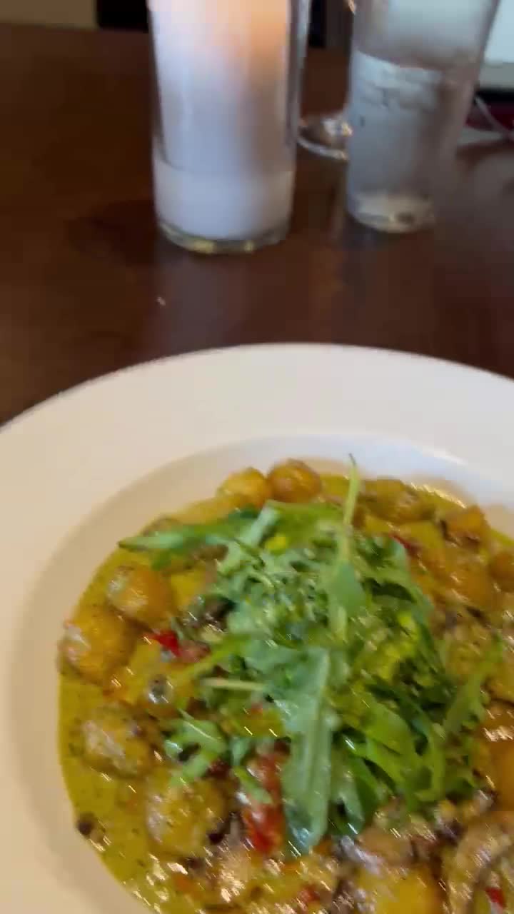 Video review of Due Amici