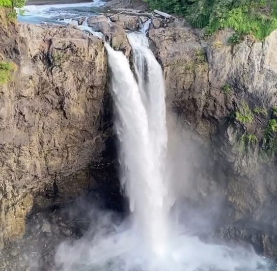 Snoqualmie Falls