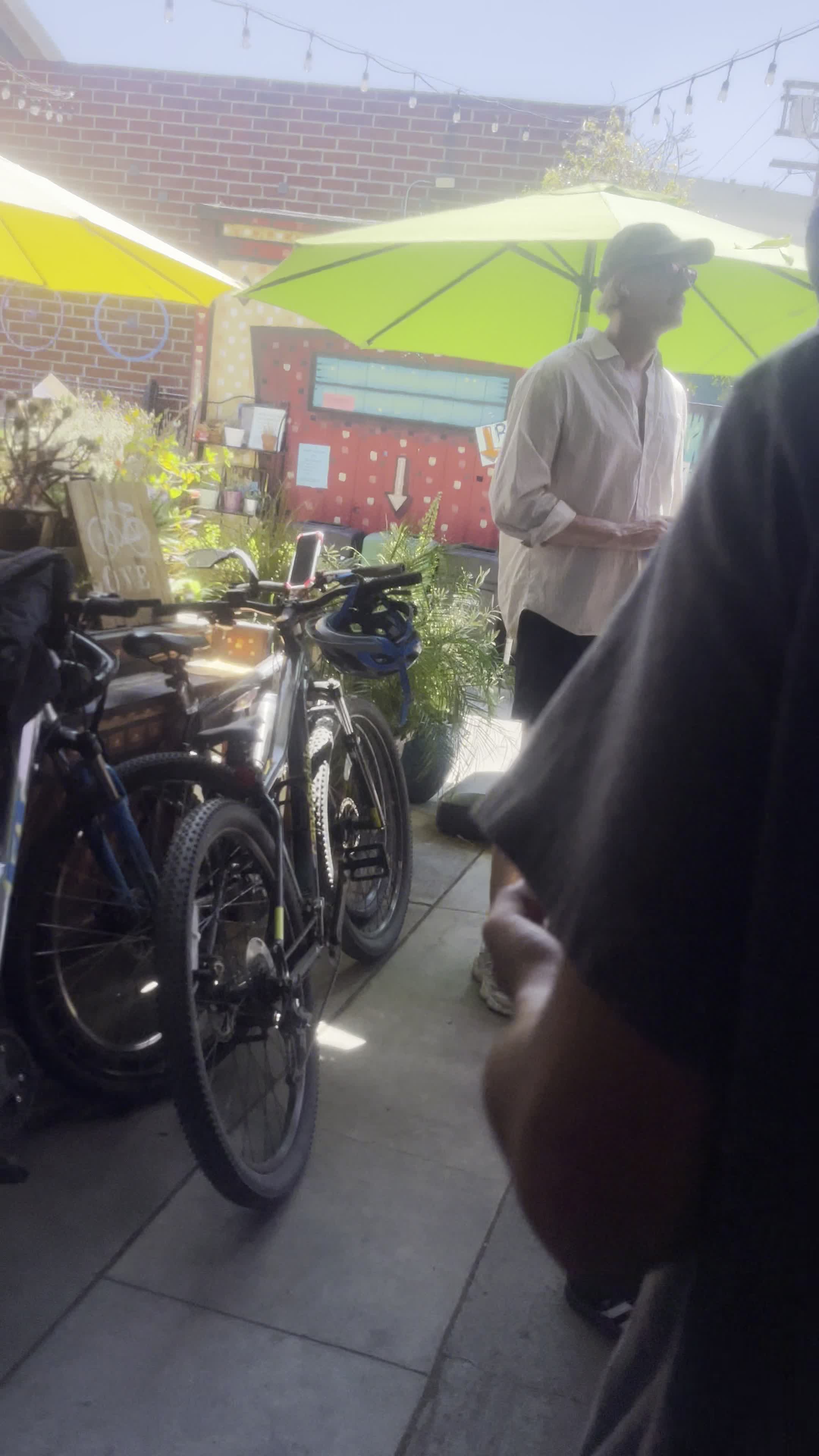 Video review of Spoke Bicycle Cafe