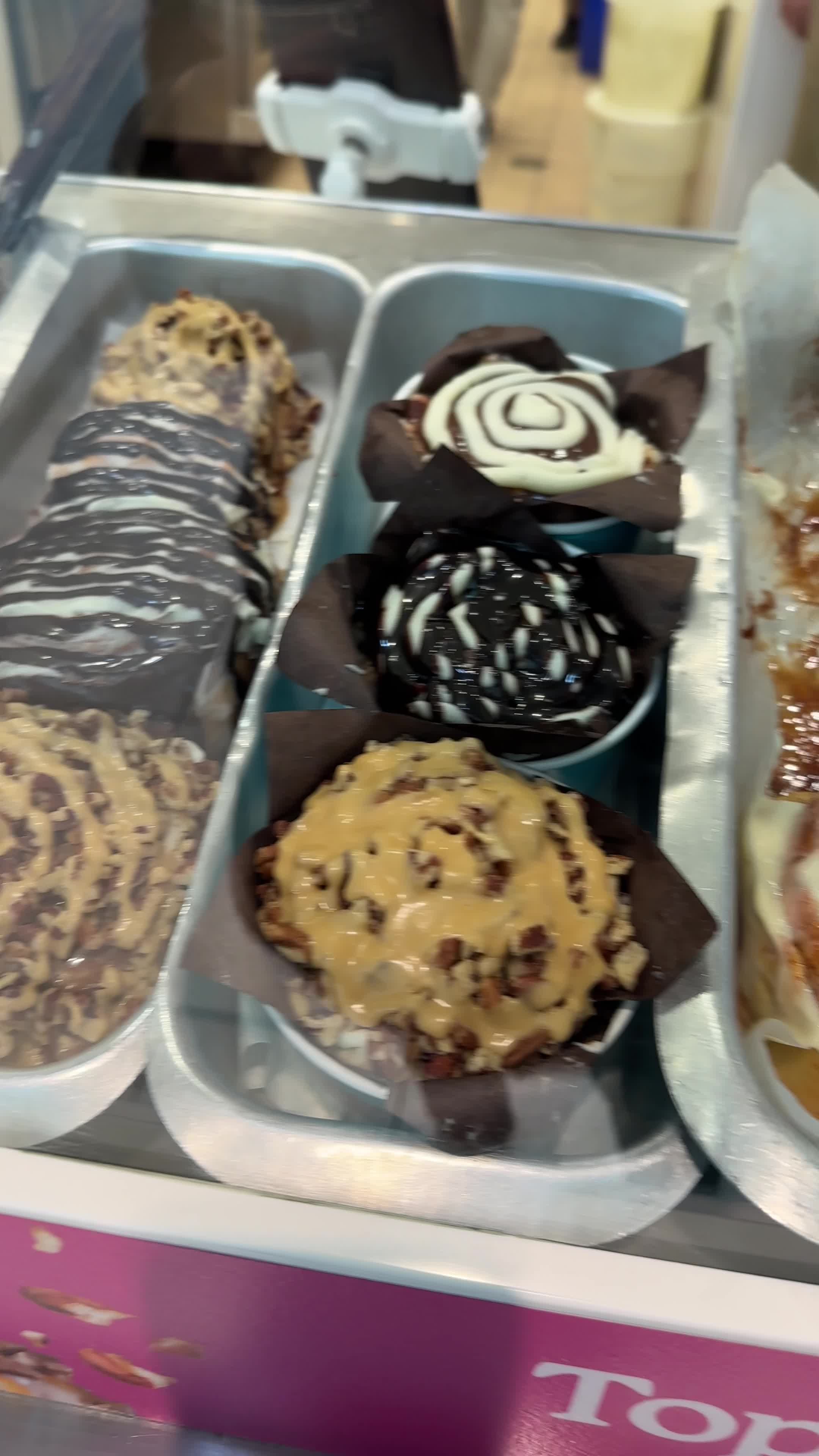 Video review of Cinnabon