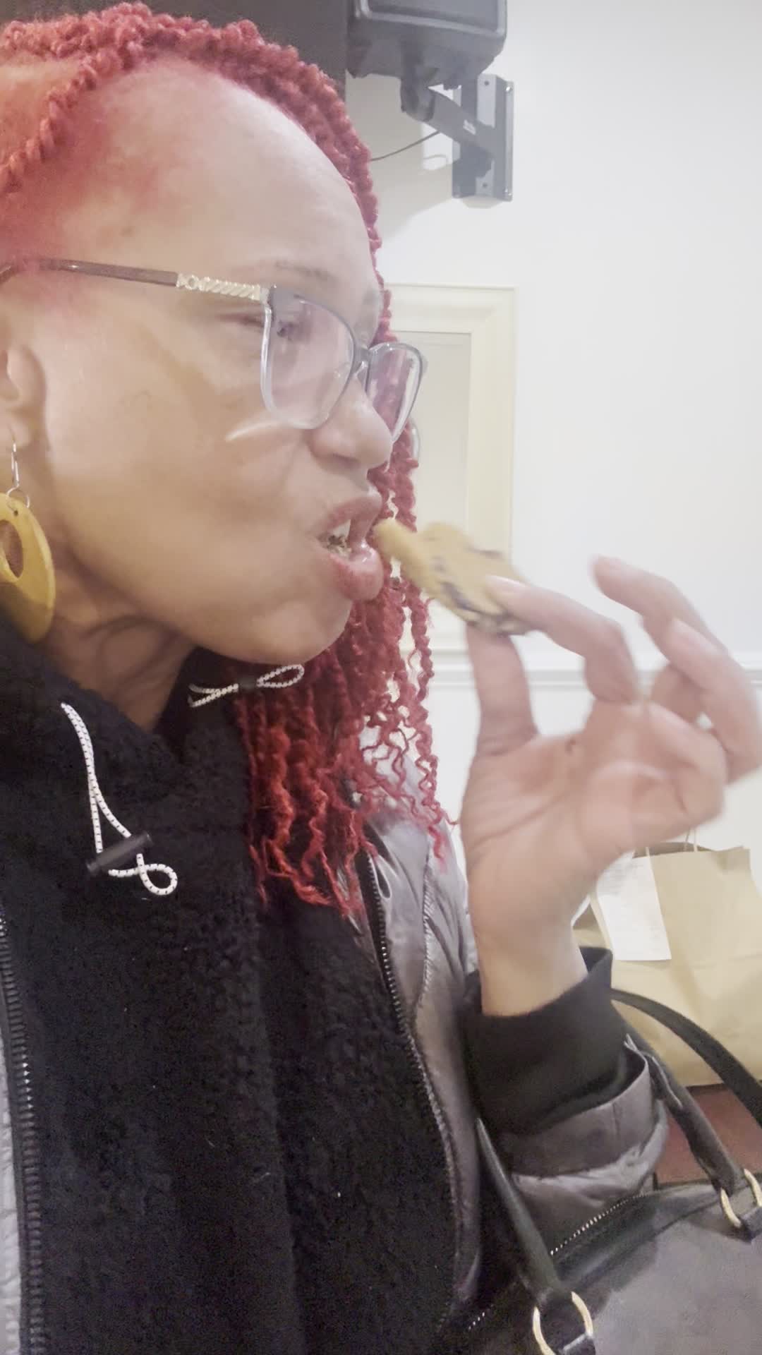 In A Minute Cafe Lounge