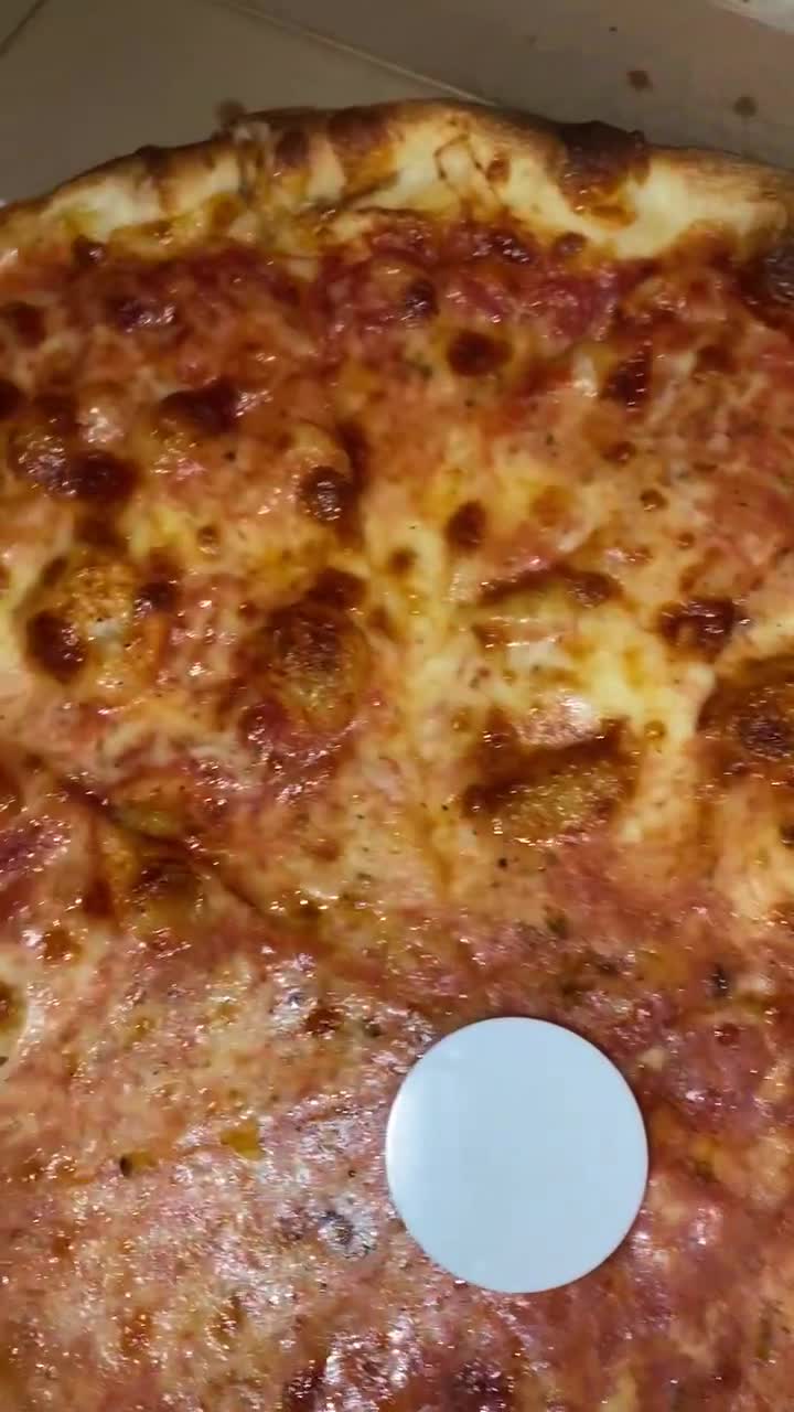 Video review of Gino's Pizza of Great Neck