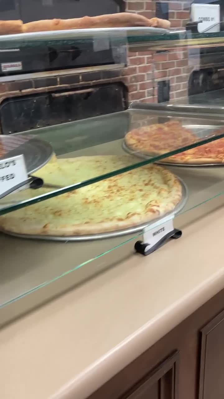 Carmelo's Pizzeria