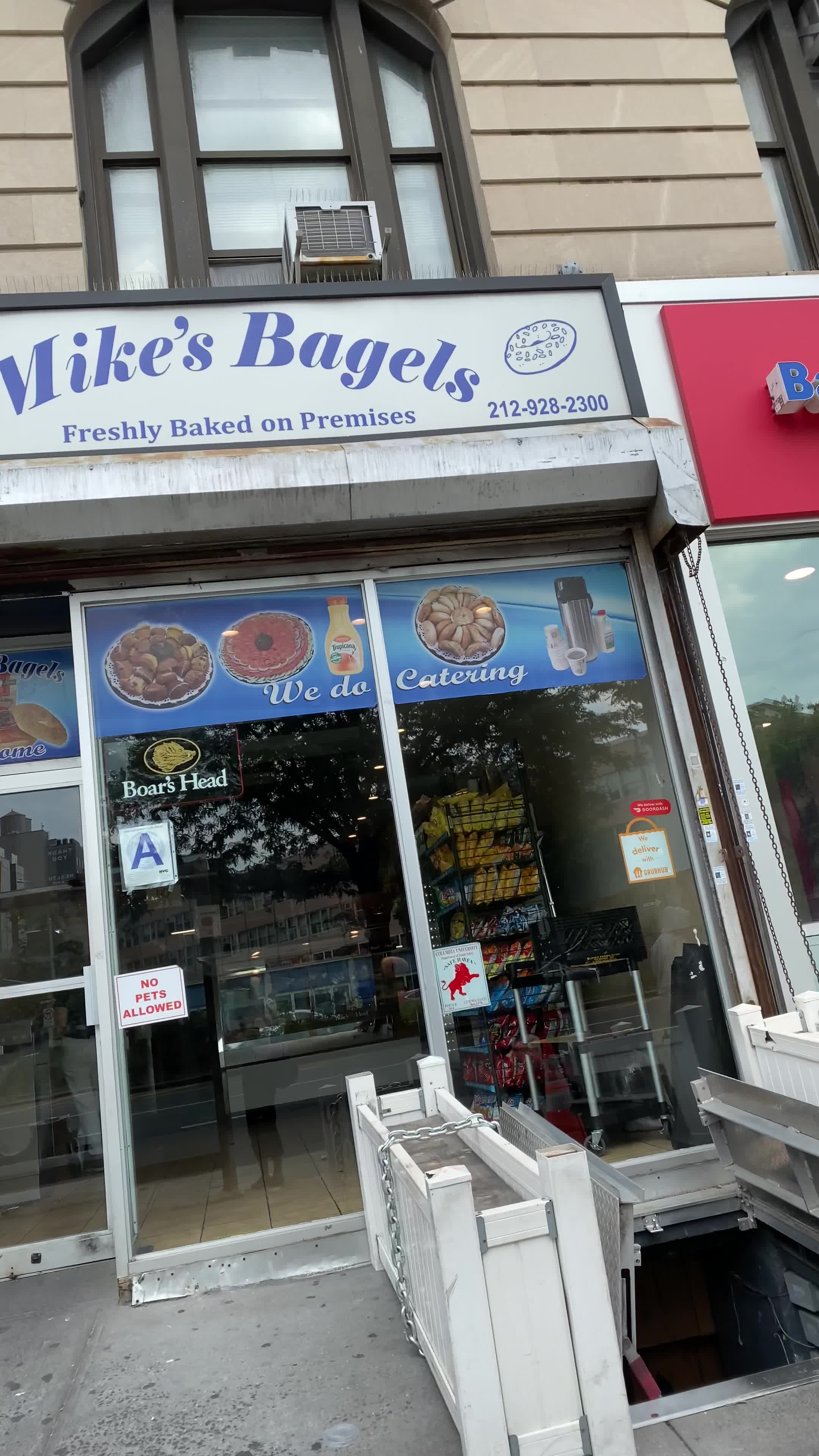 Video review of Mike's Bagels