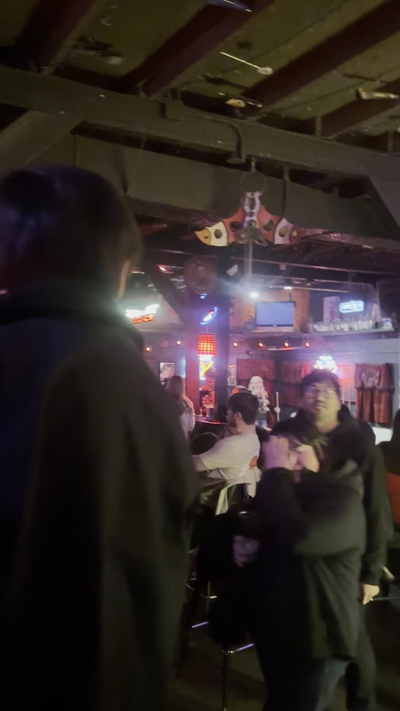 Cave's Lounge