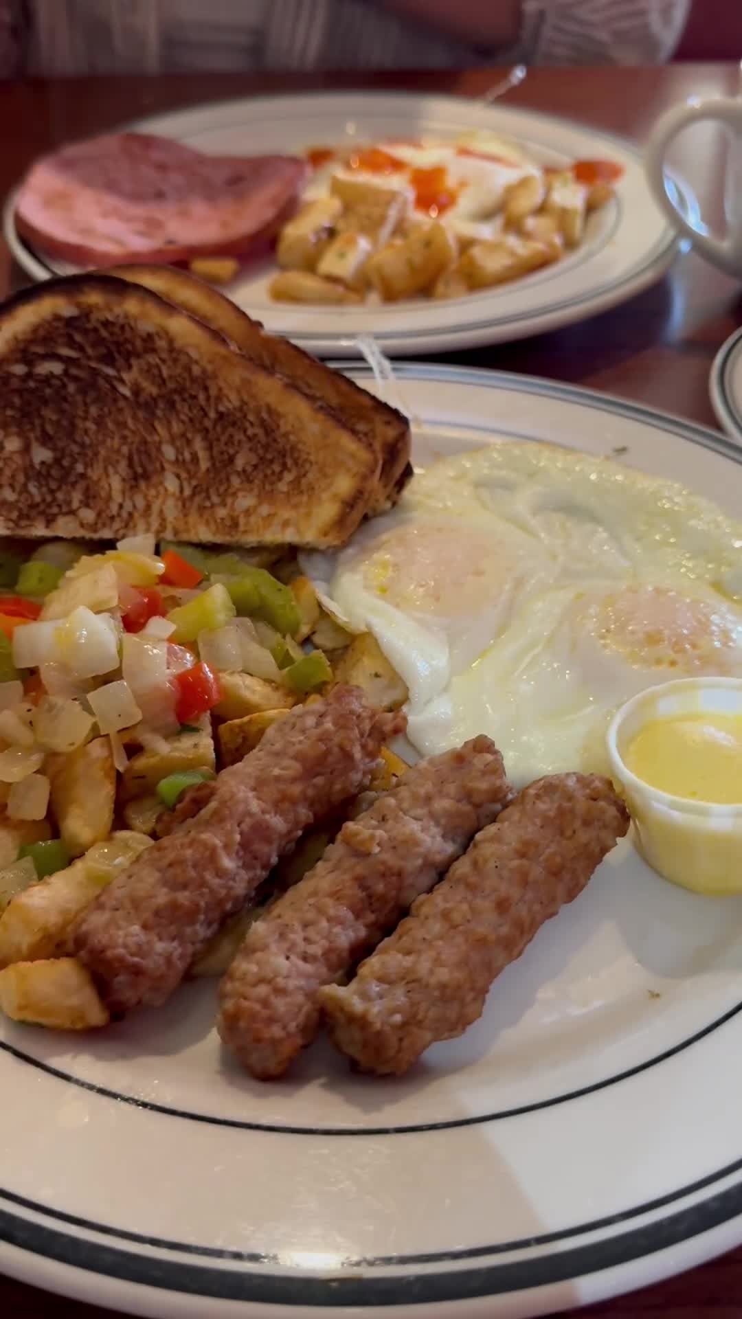 Video review of Mimi's Cafe
