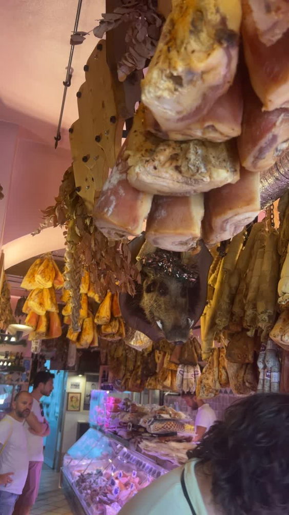 MEAT Market - Sant'Agostino 23