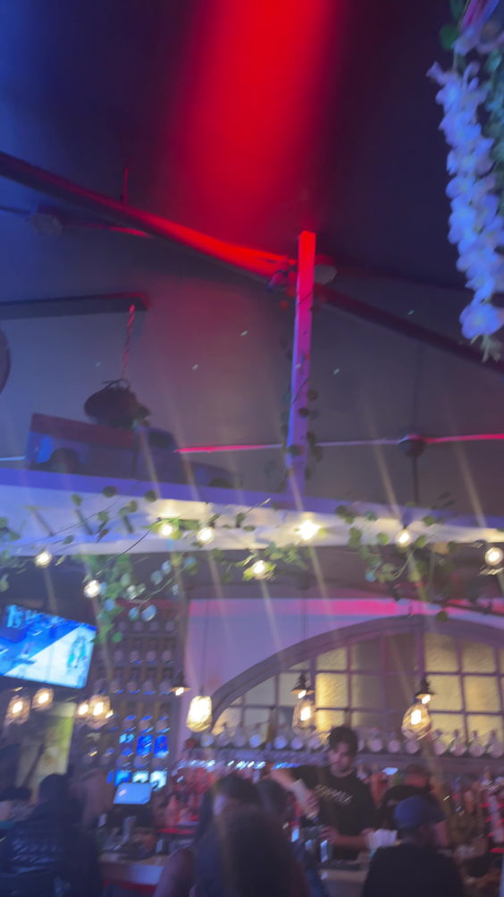 Top Mix Bar & Kitchen