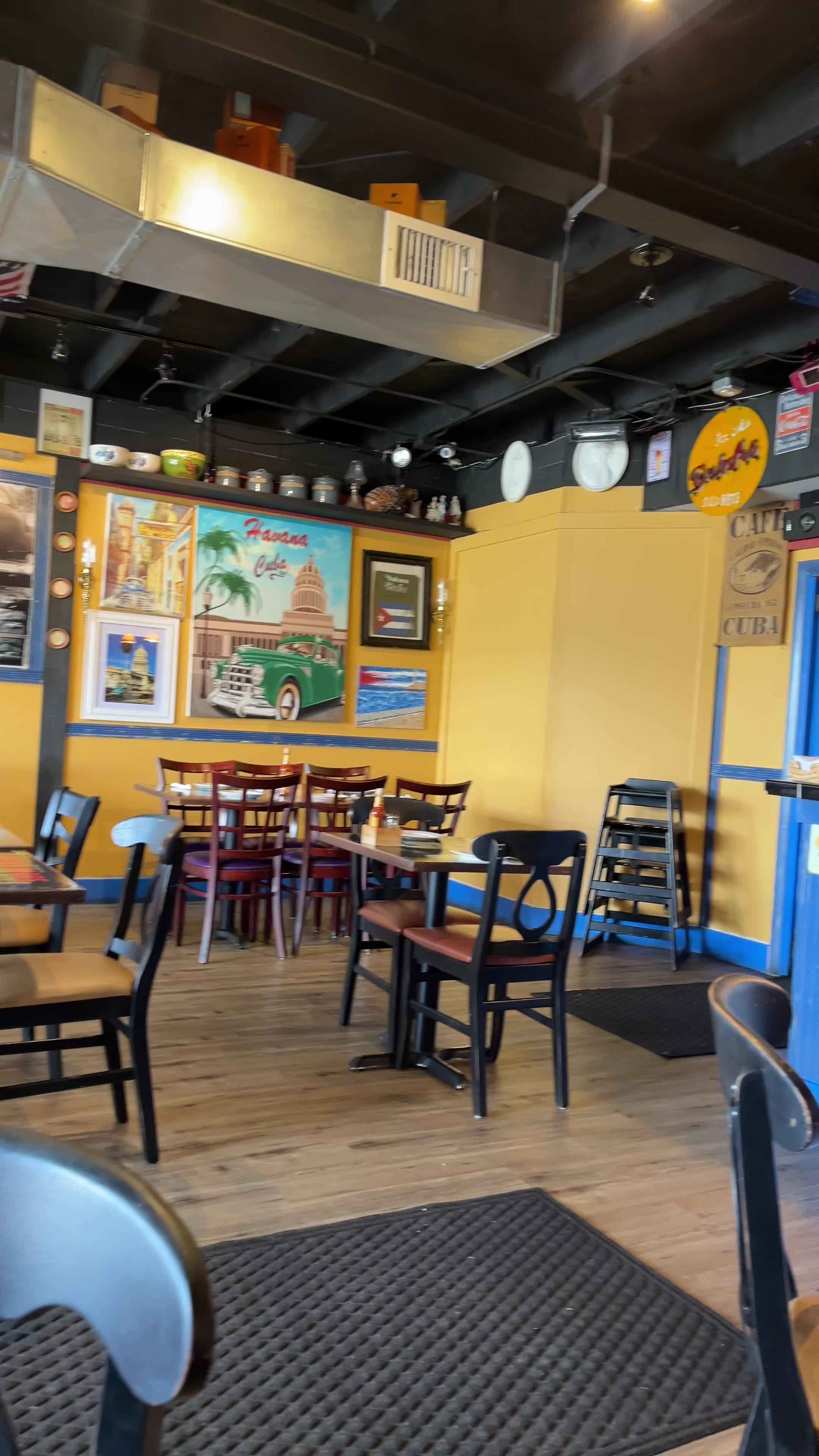 Nini's Cuban Cuisine