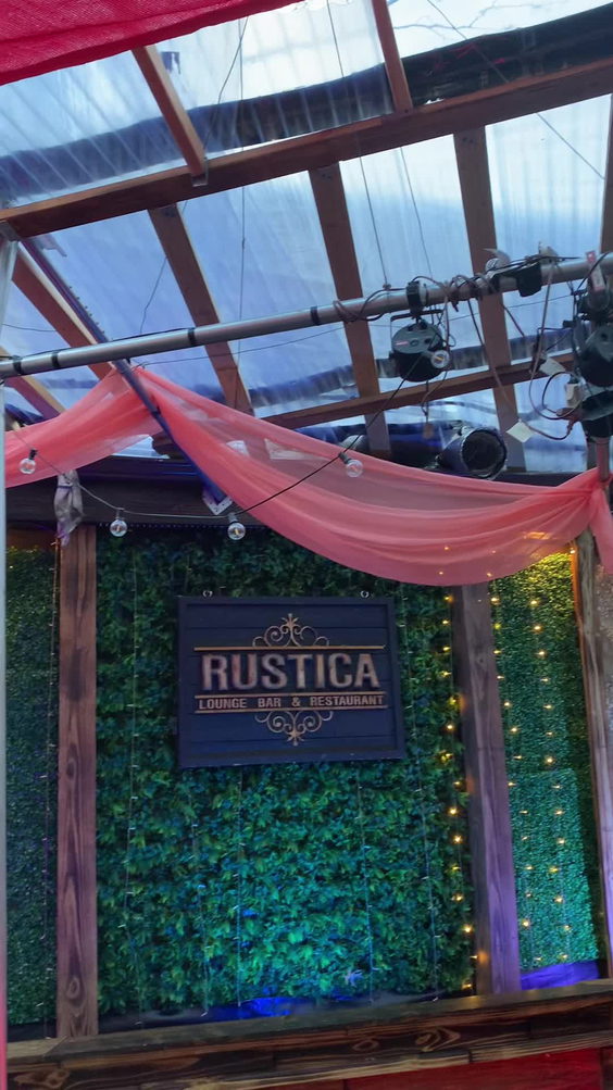 Rustica Lounge Bar & Restaurant
