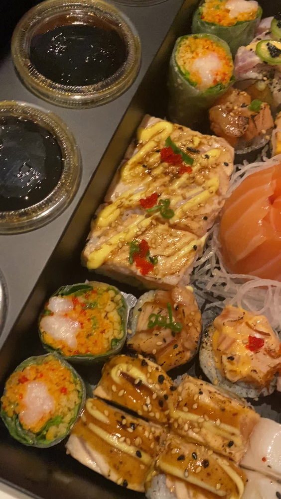 Toro toro Sushi And Poke