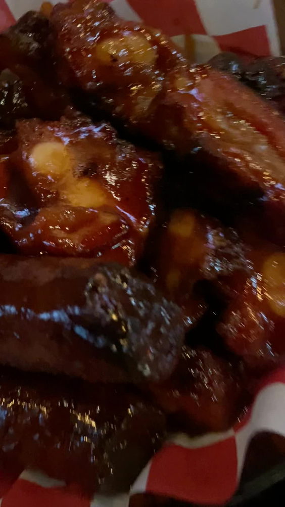 Wilma’s Famous BBQ & Tavern
