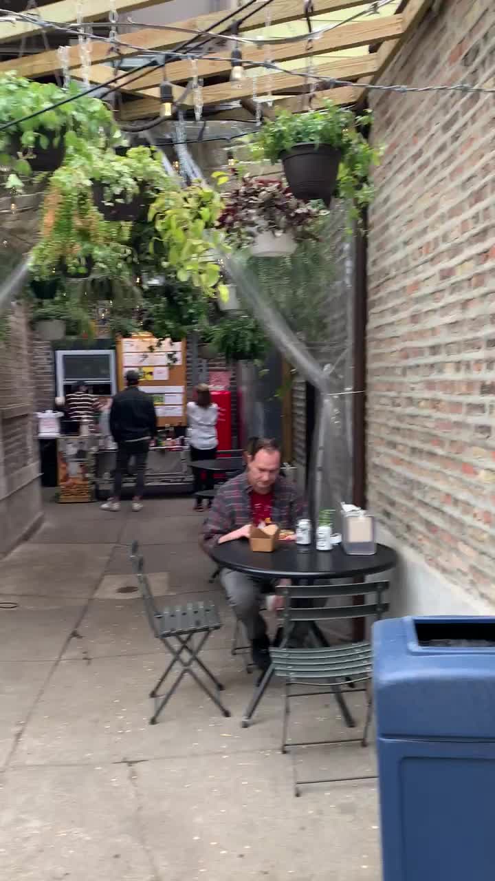 Video review of Pizza Friendly Pizza