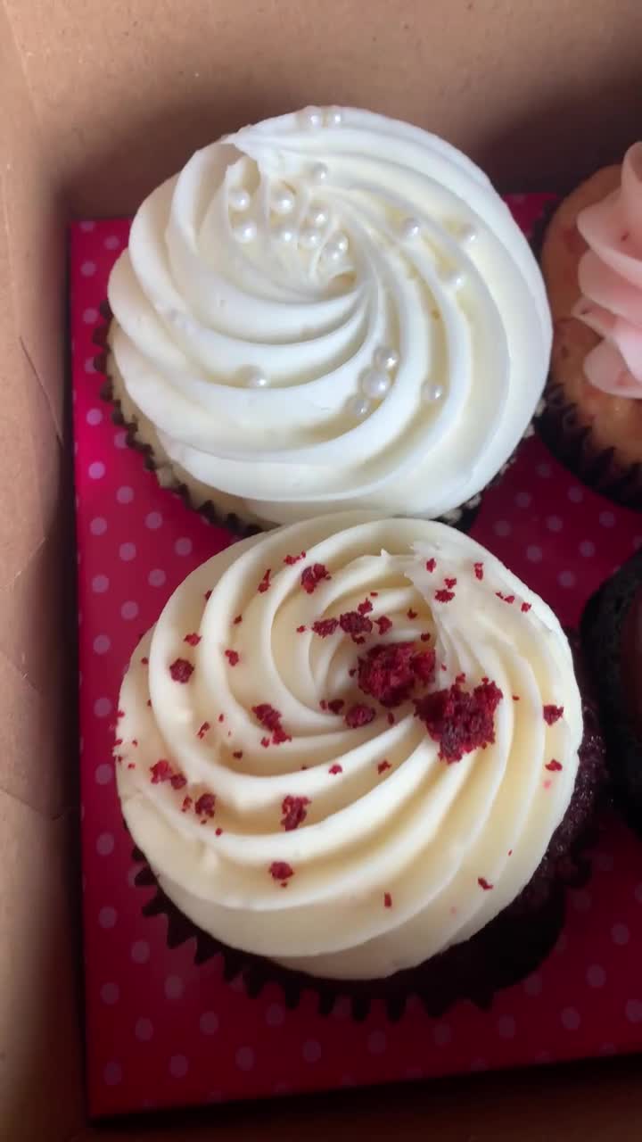 Smallcakes Cupcakery & Creamery