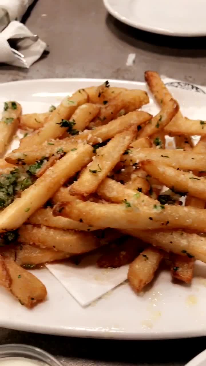 Video review of Metro City Restaurant and Bar