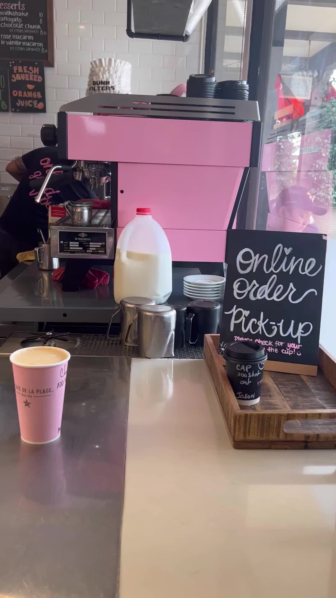 Le Cafe De La Plage