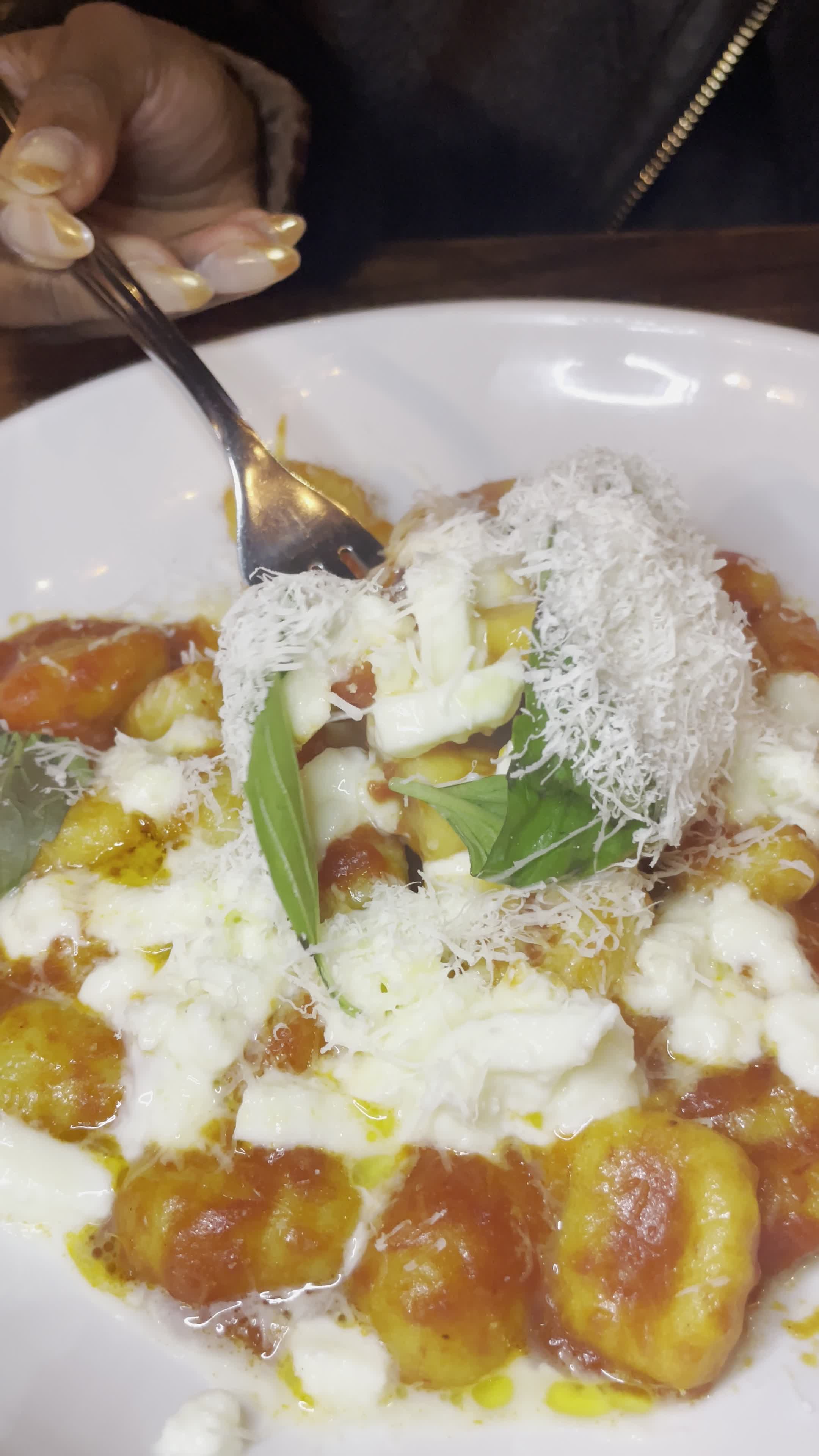 Zeneli Pizzeria e Cucina Napoletana