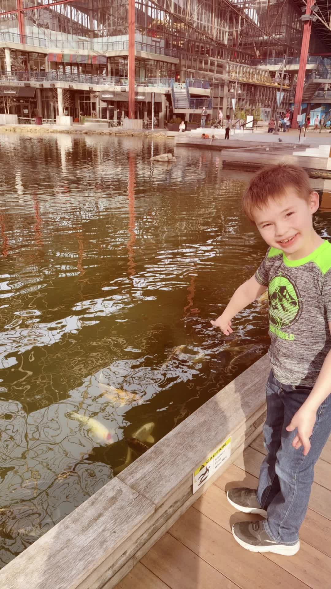 Video review of Landry's Seafood House