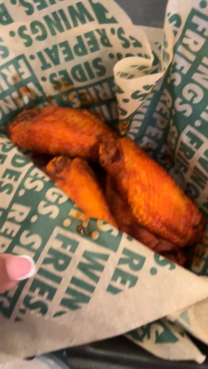 Video review of Wingstop
