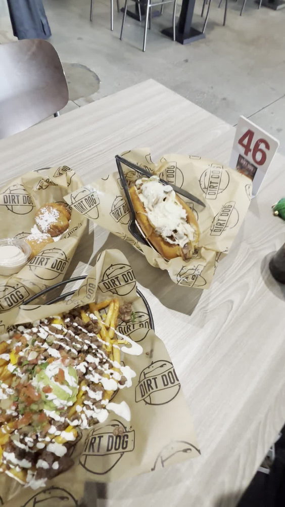 Dirt Dog Street Food on Sahara Avenue