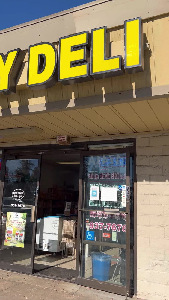 L and M Bakery & Deli