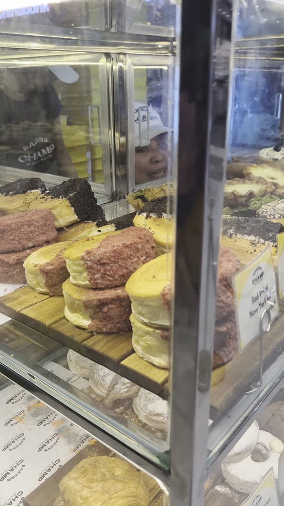 Serafin & Gloria Bakery and Cafe