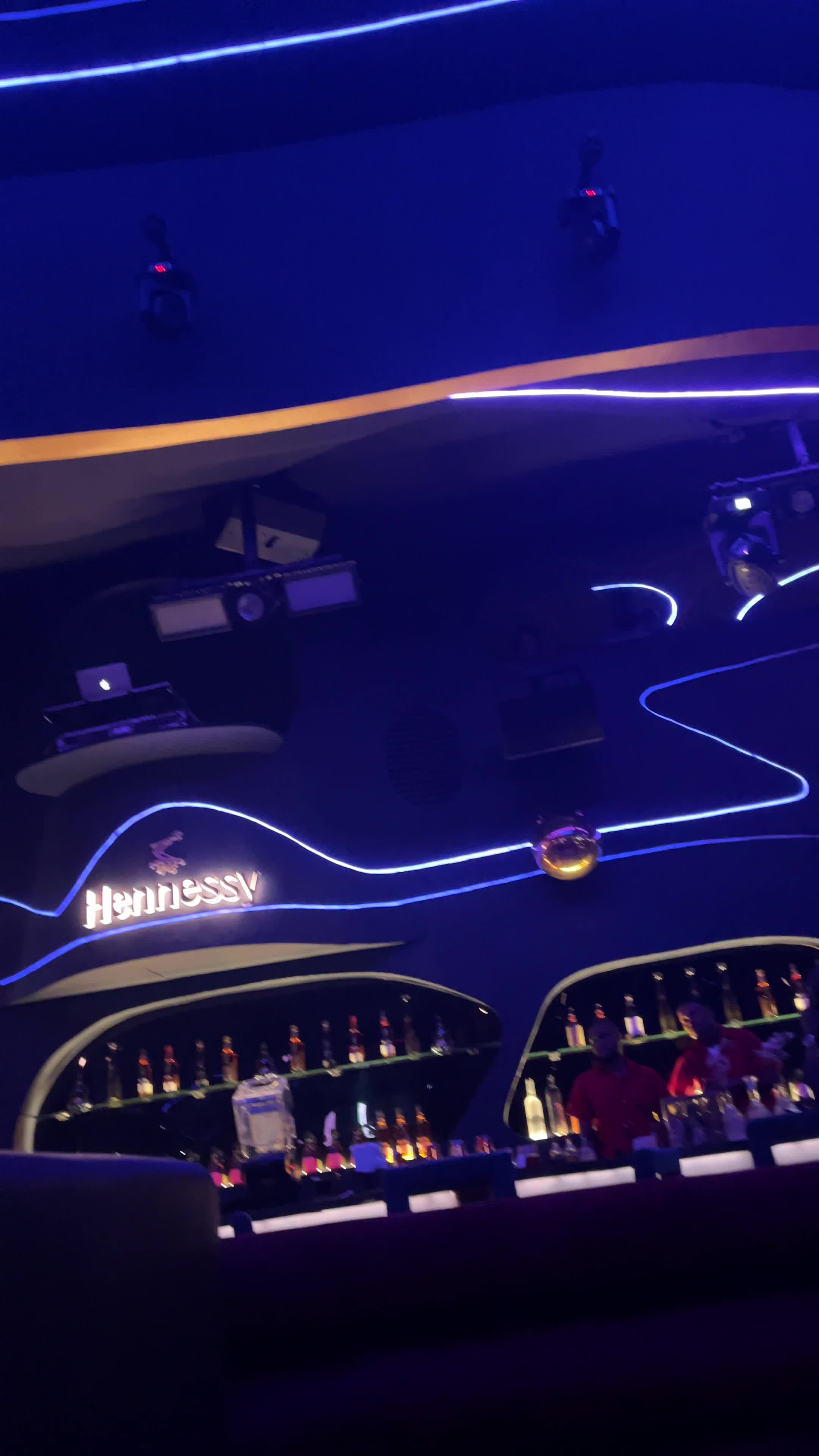 W Bar & Lounge