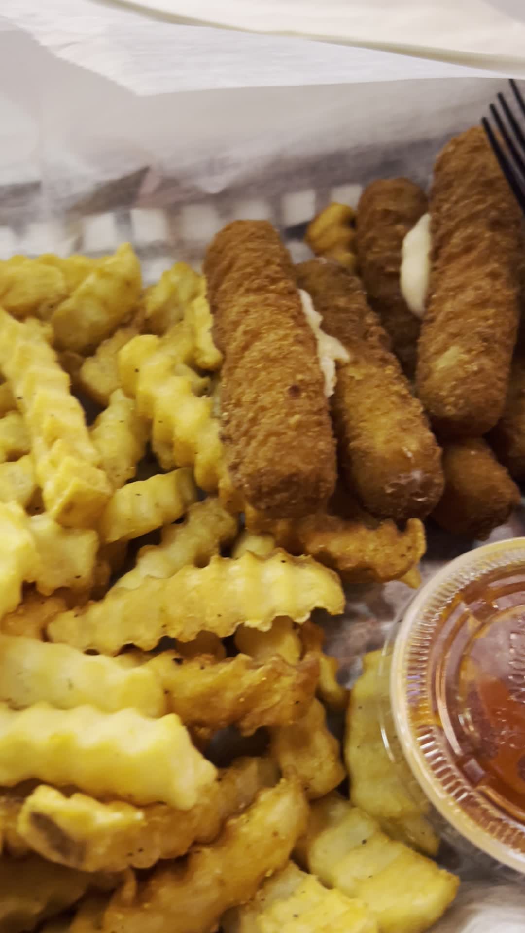 Harp's Bar And Grille