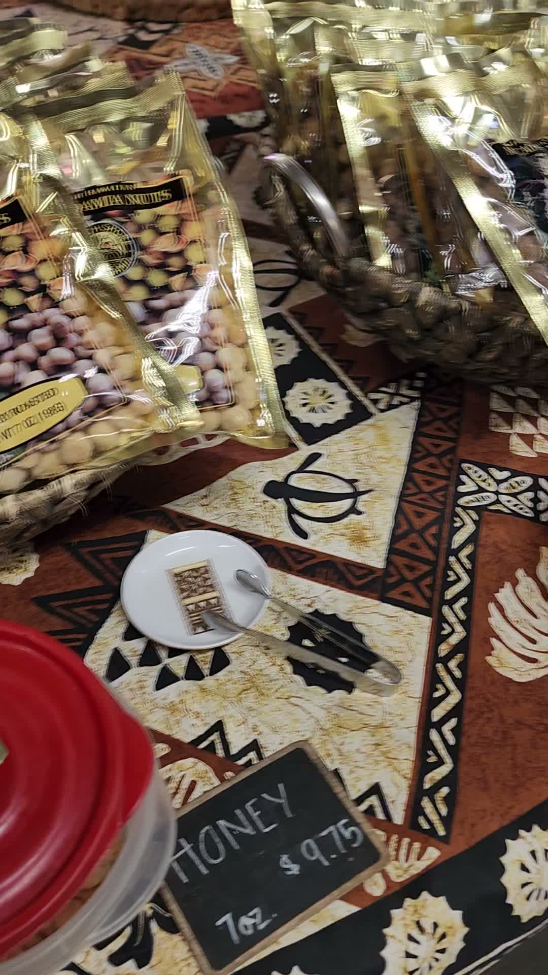 Video review of Tropical Farms (Macadamia Nut Outlet)
