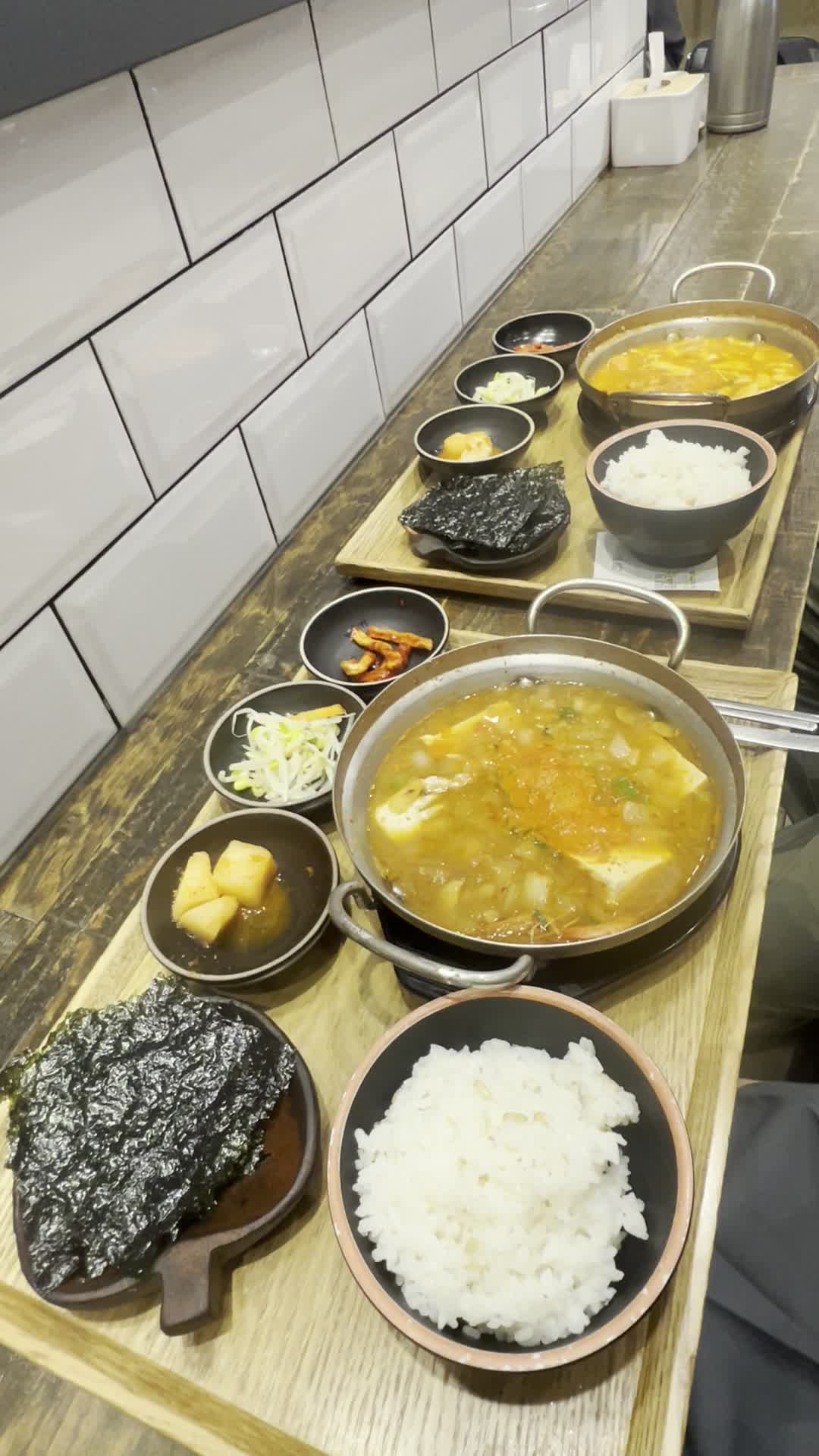 Video review of 신세계백화점 푸드코트 | Shinsegae Department Store Food Court