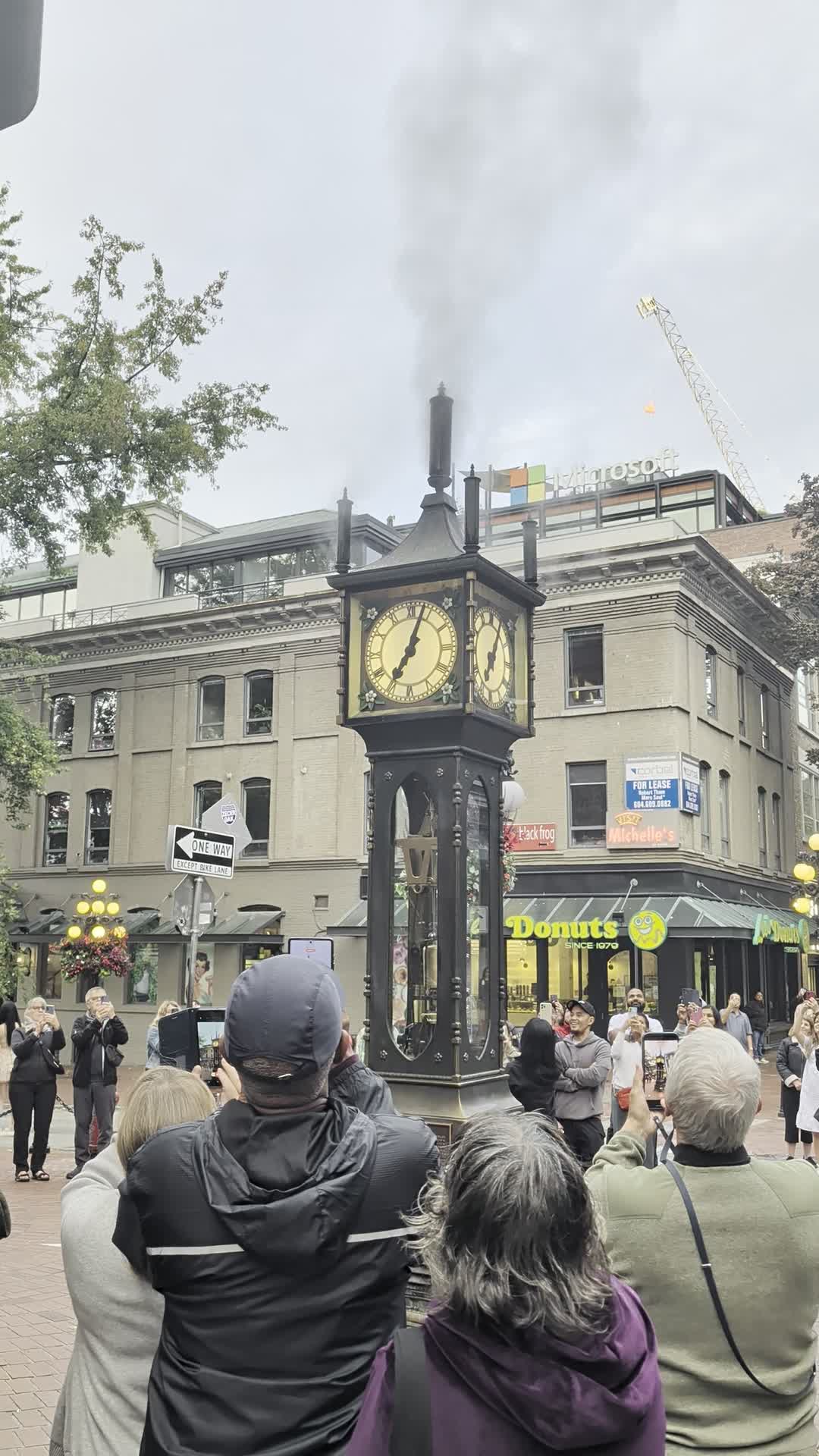 Video review of Gastown Steam Clock