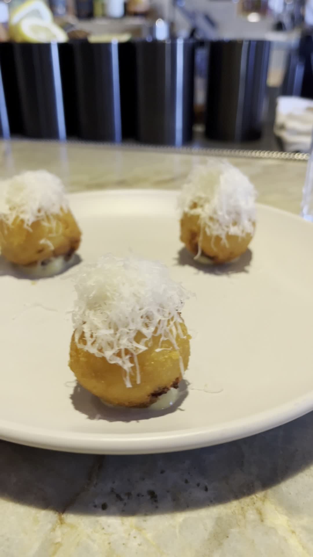 Video review of Tavernetta