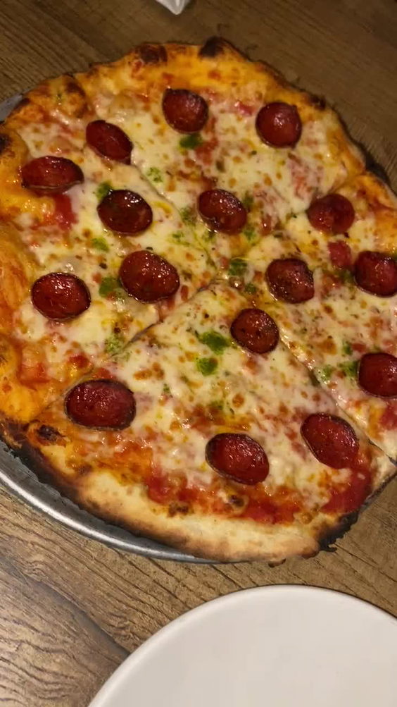 Squirrel's Pizza