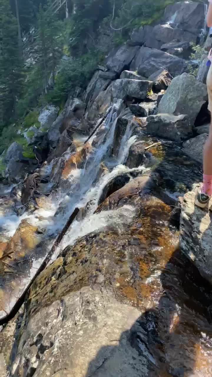 Lake Agnes Tea House
