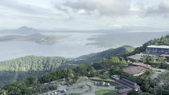 City Moment · Makiling