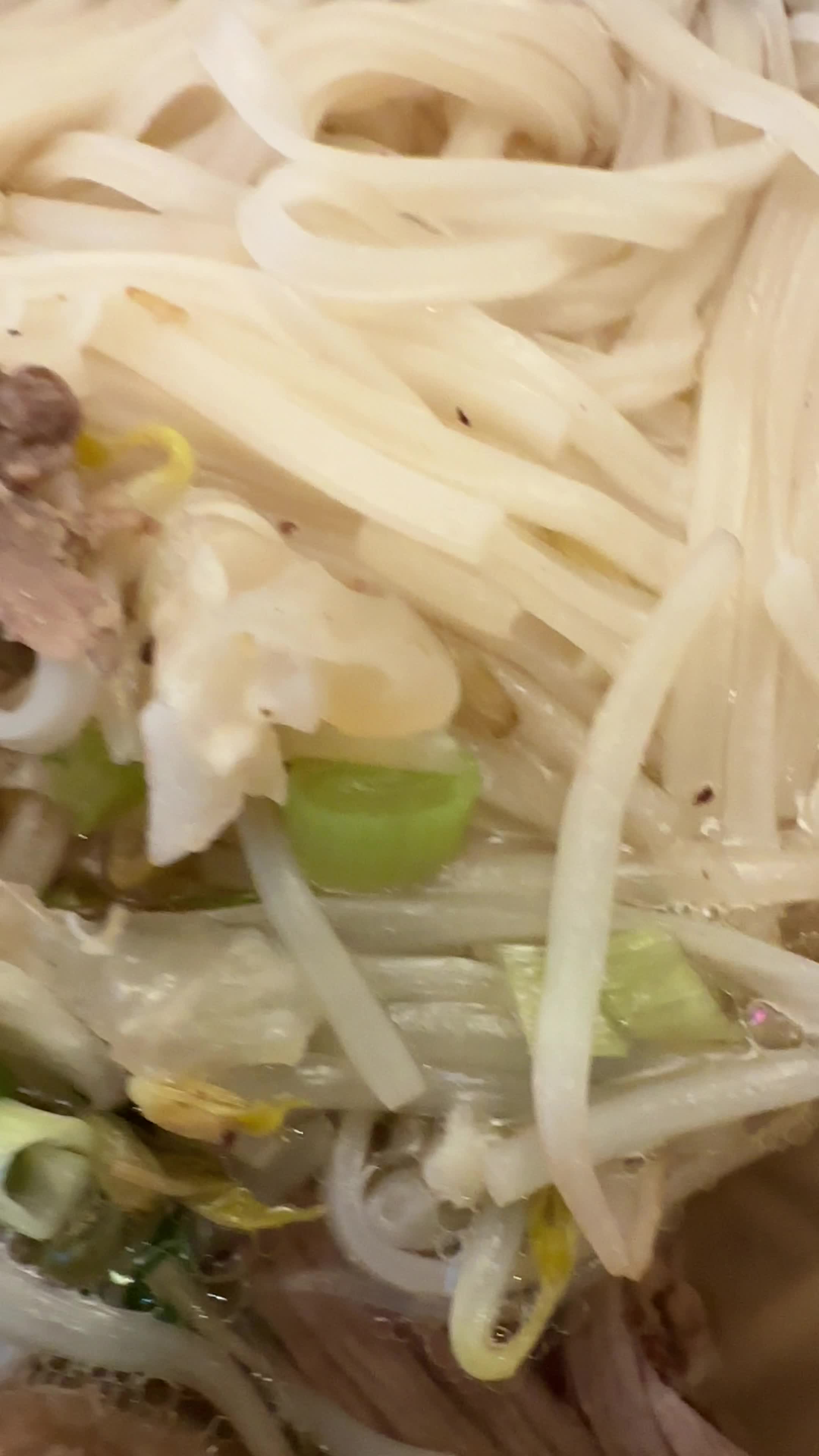 Video review of Pho Que Ling