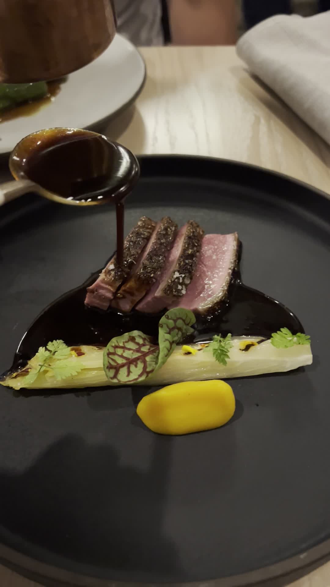 Video review of Bresca