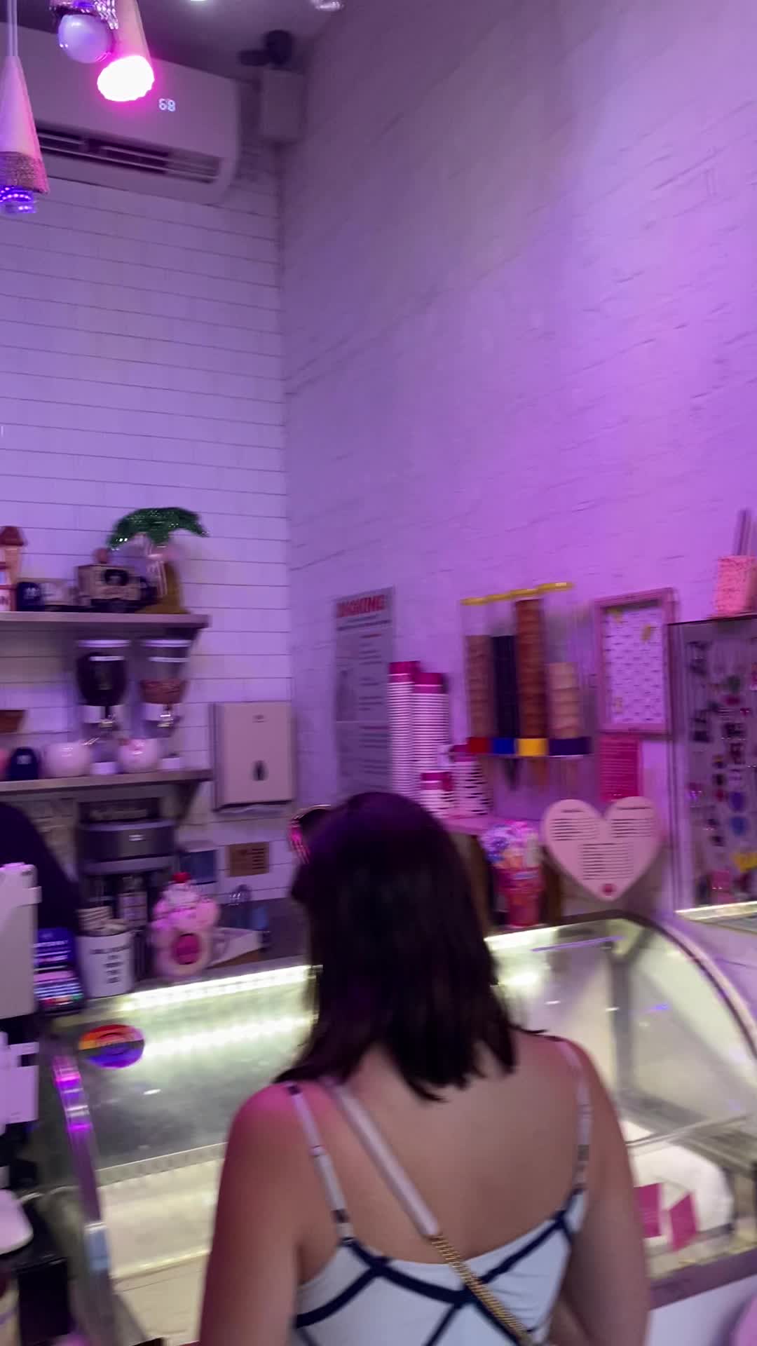 Video review of Pierre and Michel