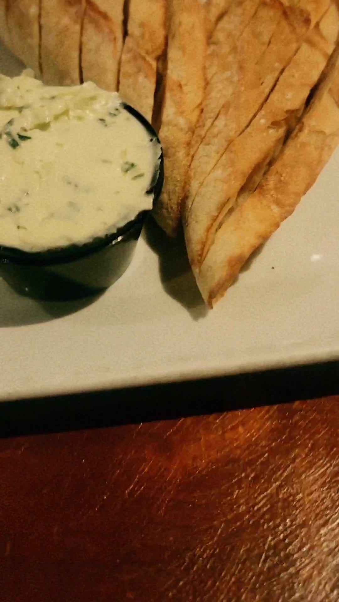 Video review of Pearlz Oyster Bar