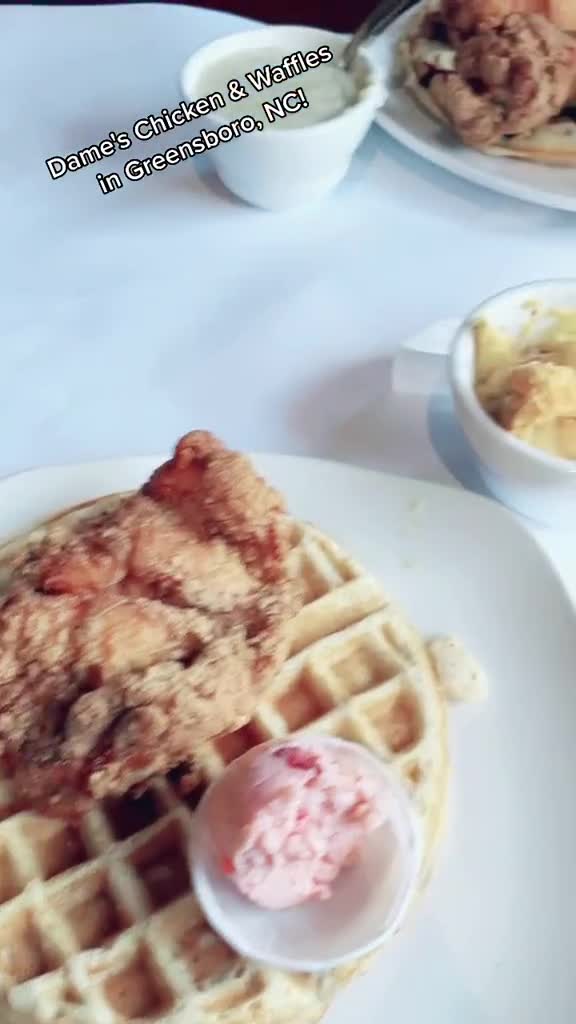 Dame's Chicken & Waffles