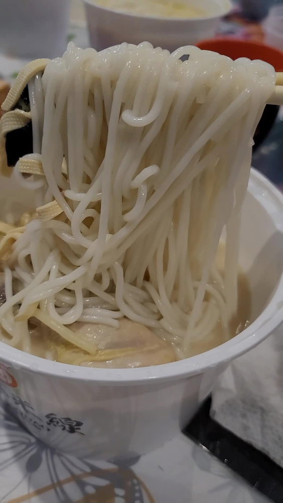 Shi MiaoDao Yunnan Rice Noodle (Richmond Hill) 十秒到云南过桥米线