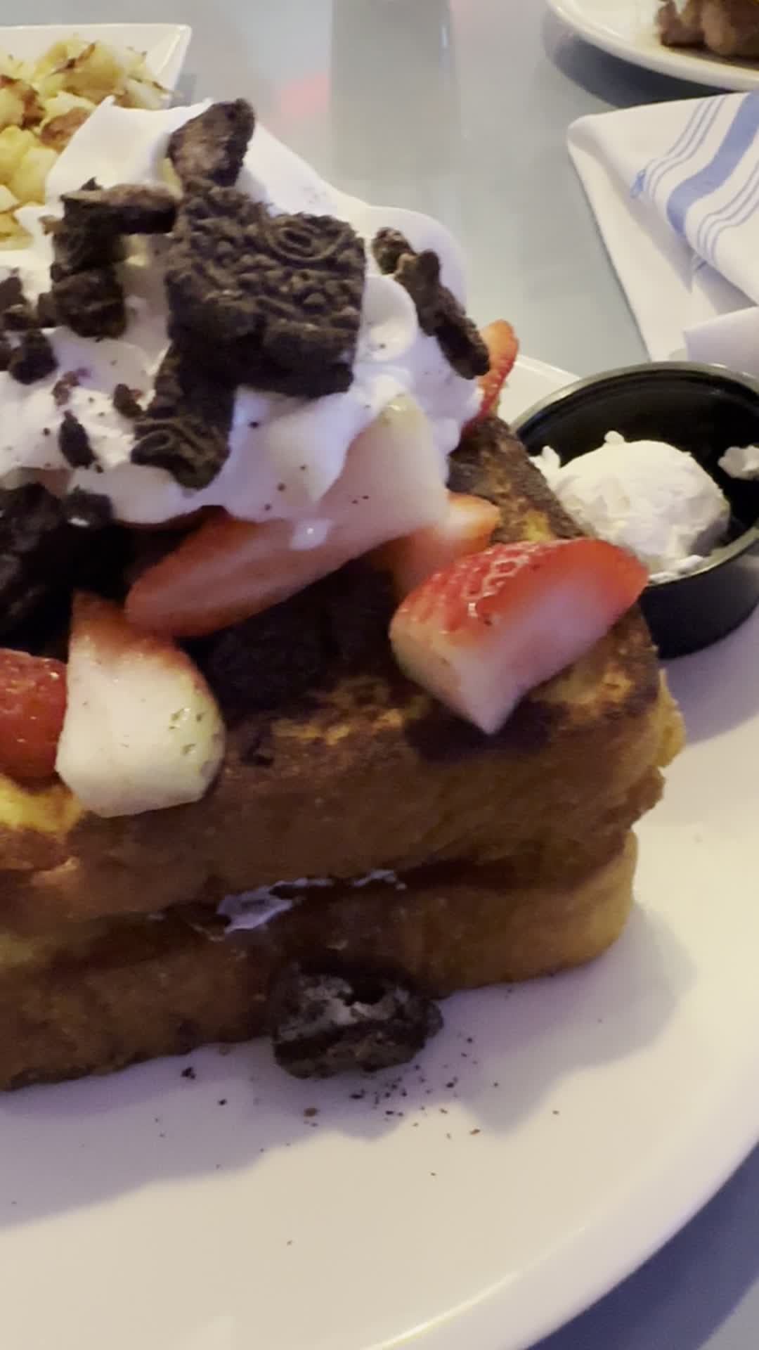 Video review of Skylark Diner