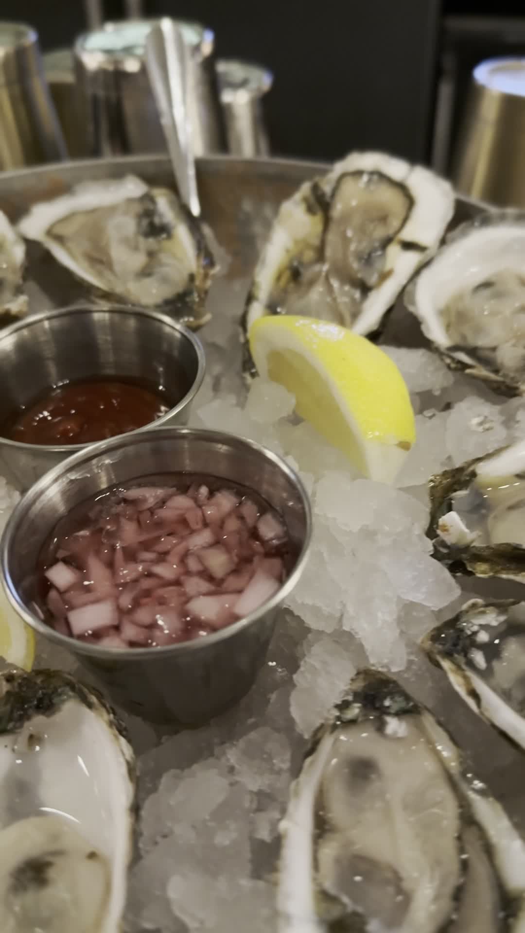 Venteux Brasserie, Cafe & Oyster Bar