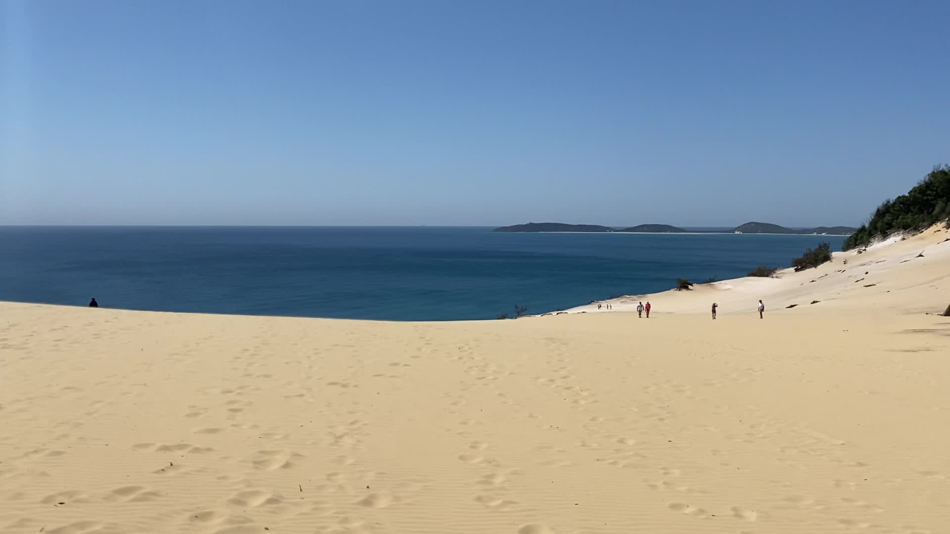 Carlo Sand Blow