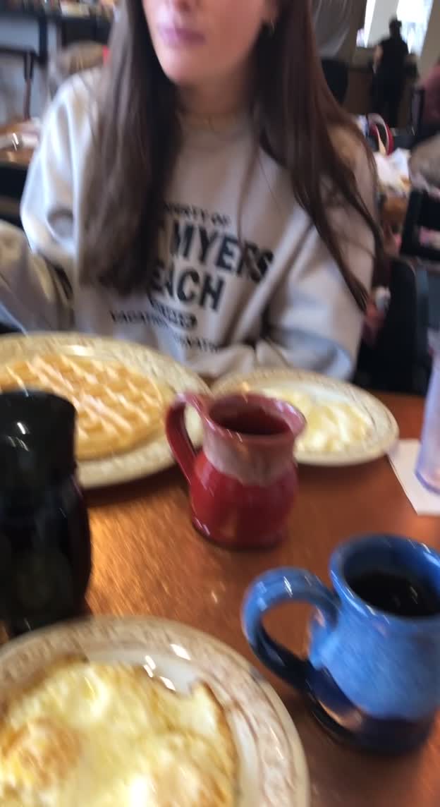 Another Broken Egg Cafe